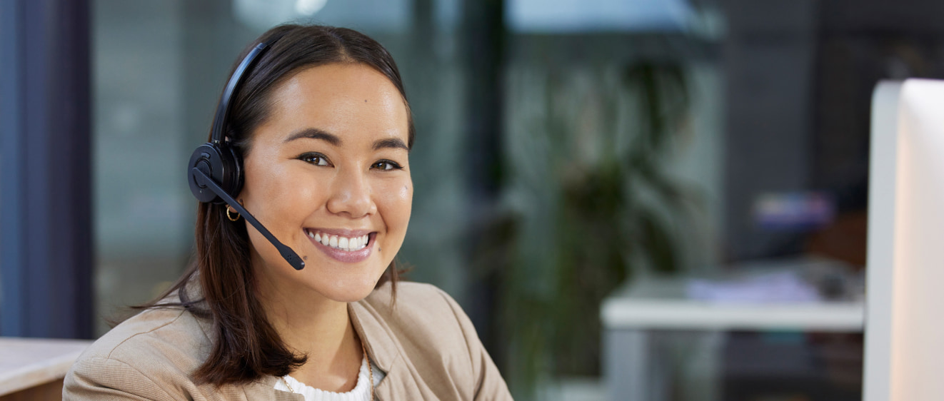 VH_Q125_article hero_CS-worker_1322x562(3).jpg